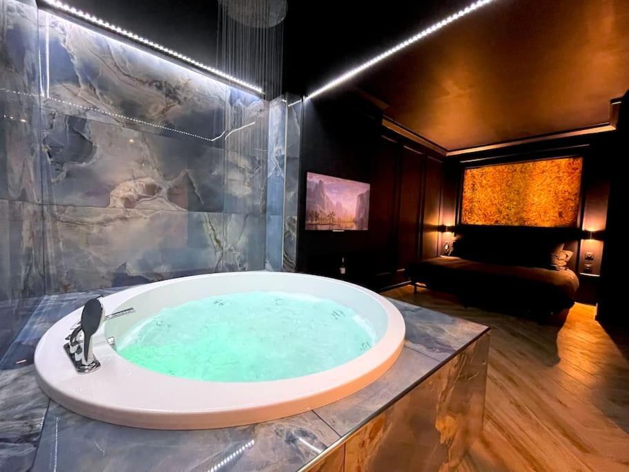 Myinsolite-L'Onyx Vauvert Exterior foto